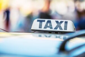 LOI MOBILITÉ : D’autres solutions que les « taxis amateurs » sont possibles